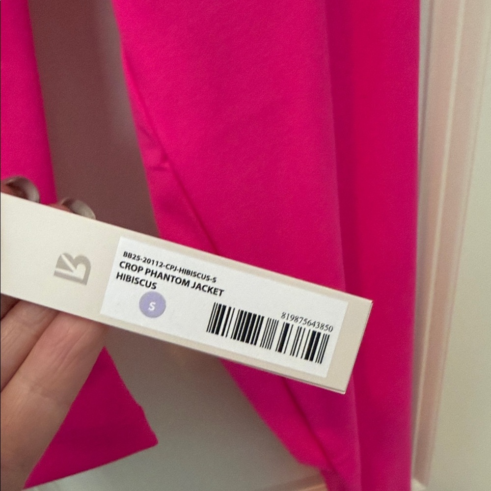 BuffBunny Crop Phantom Jacket NWT - image 2